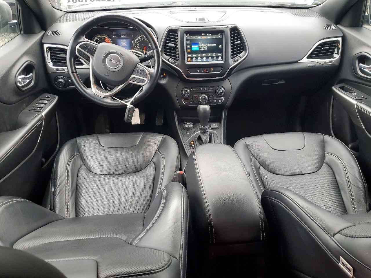 2021 JEEP CHEROKEE LATITUDE LUX photo 8