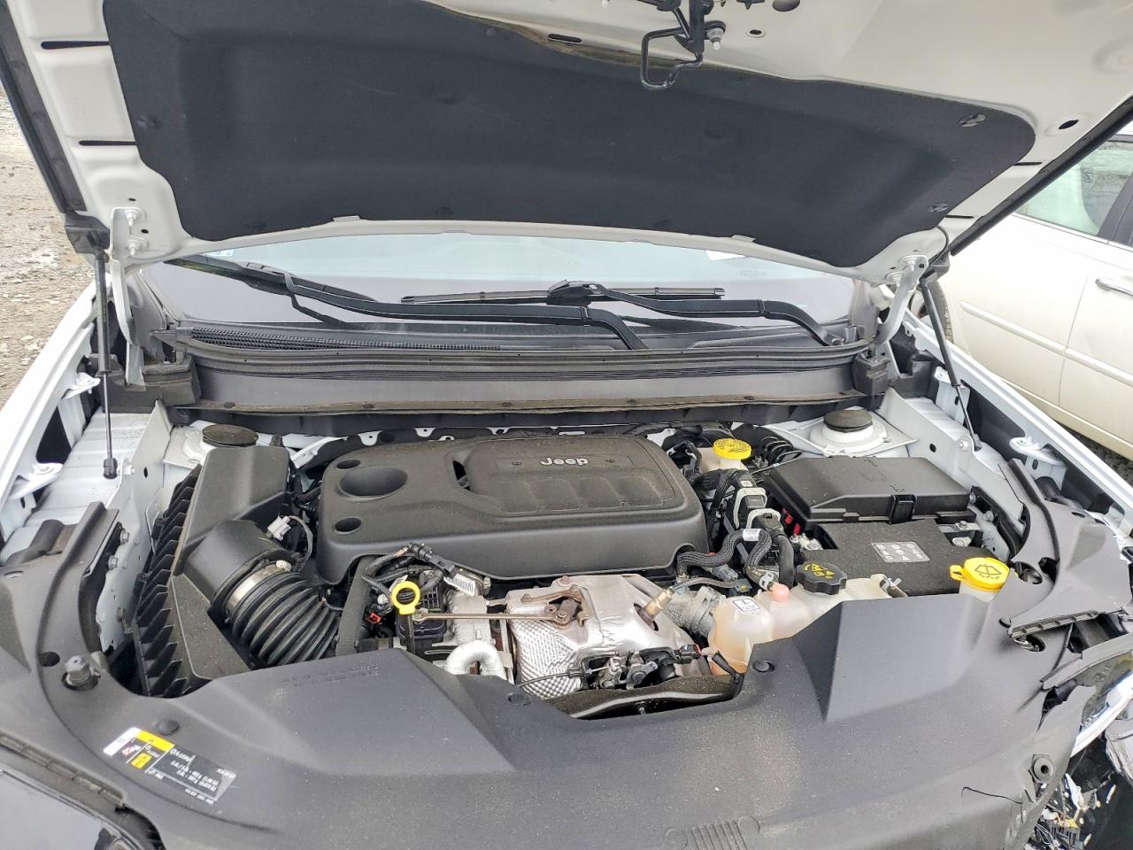 2021 JEEP CHEROKEE LATITUDE LUX photo 12