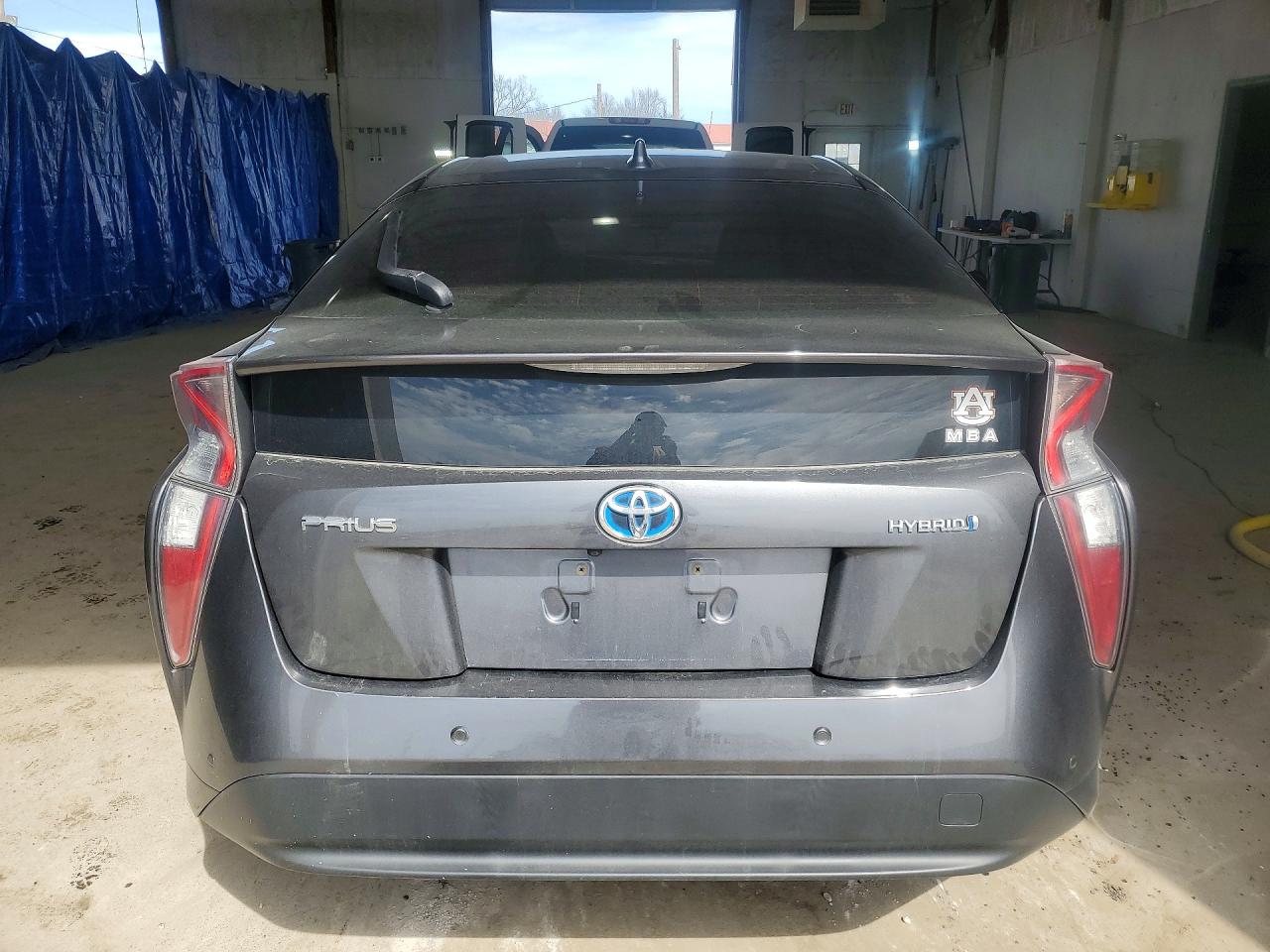 2018 TOYOTA PRIUS FOUR photo 6