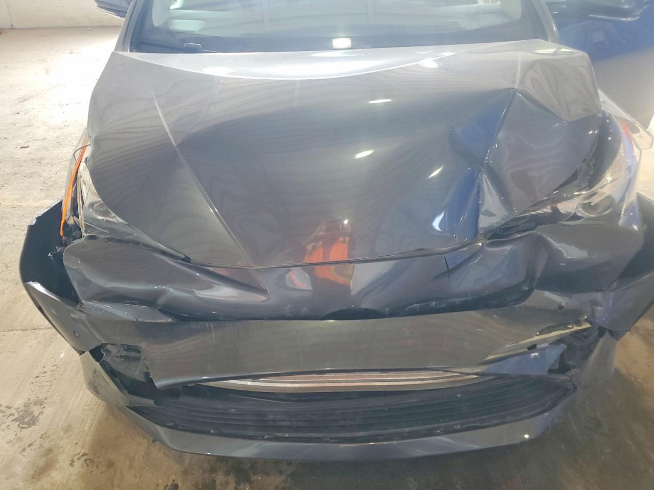 2018 TOYOTA PRIUS FOUR photo 11