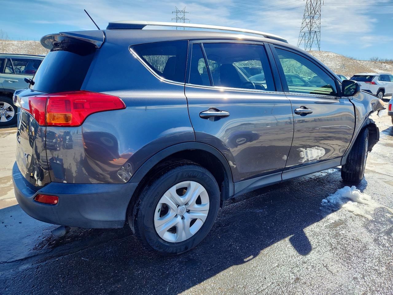 2015 TOYOTA RAV4 LE photo 3