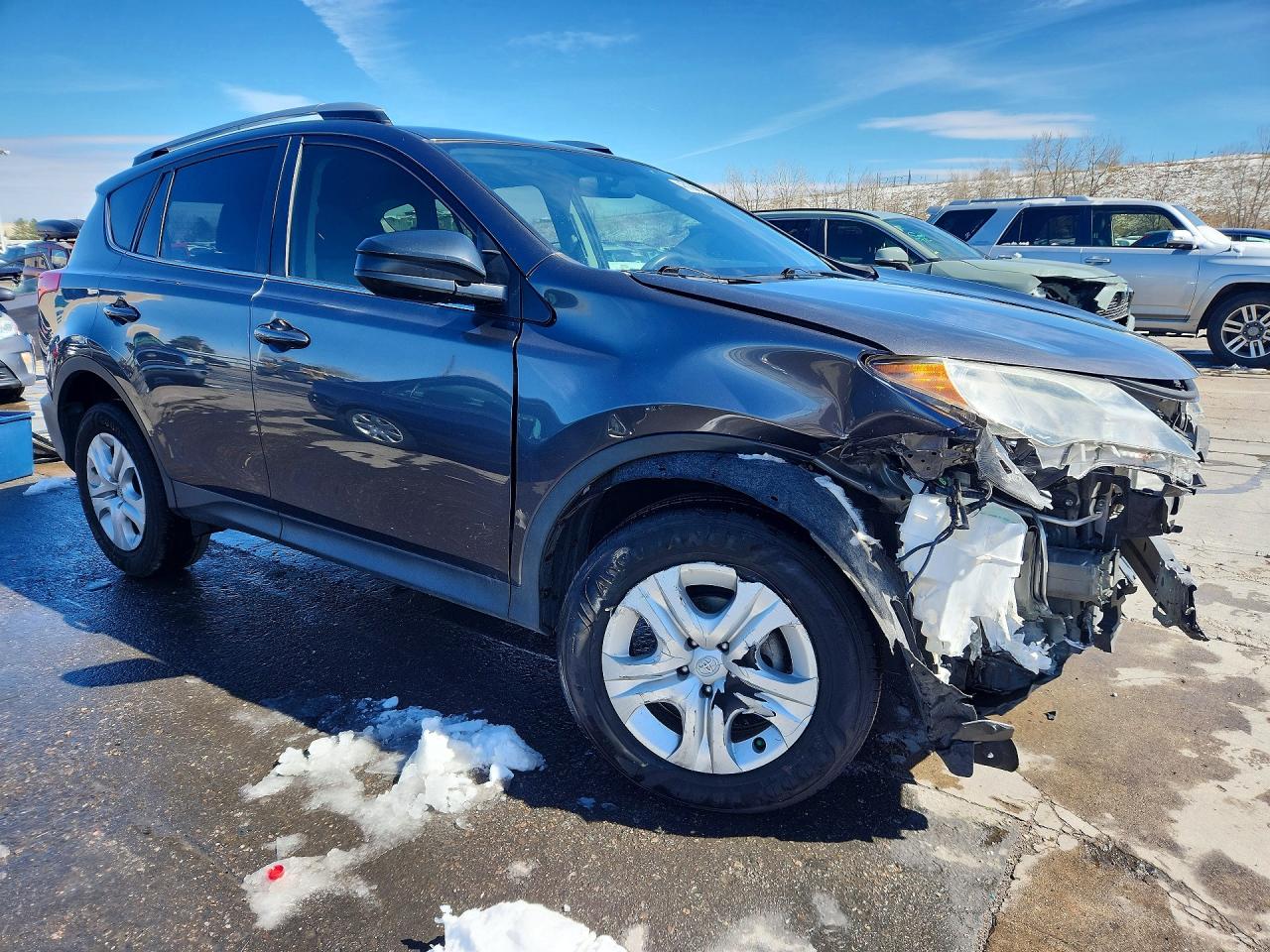 2015 TOYOTA RAV4 LE photo 4