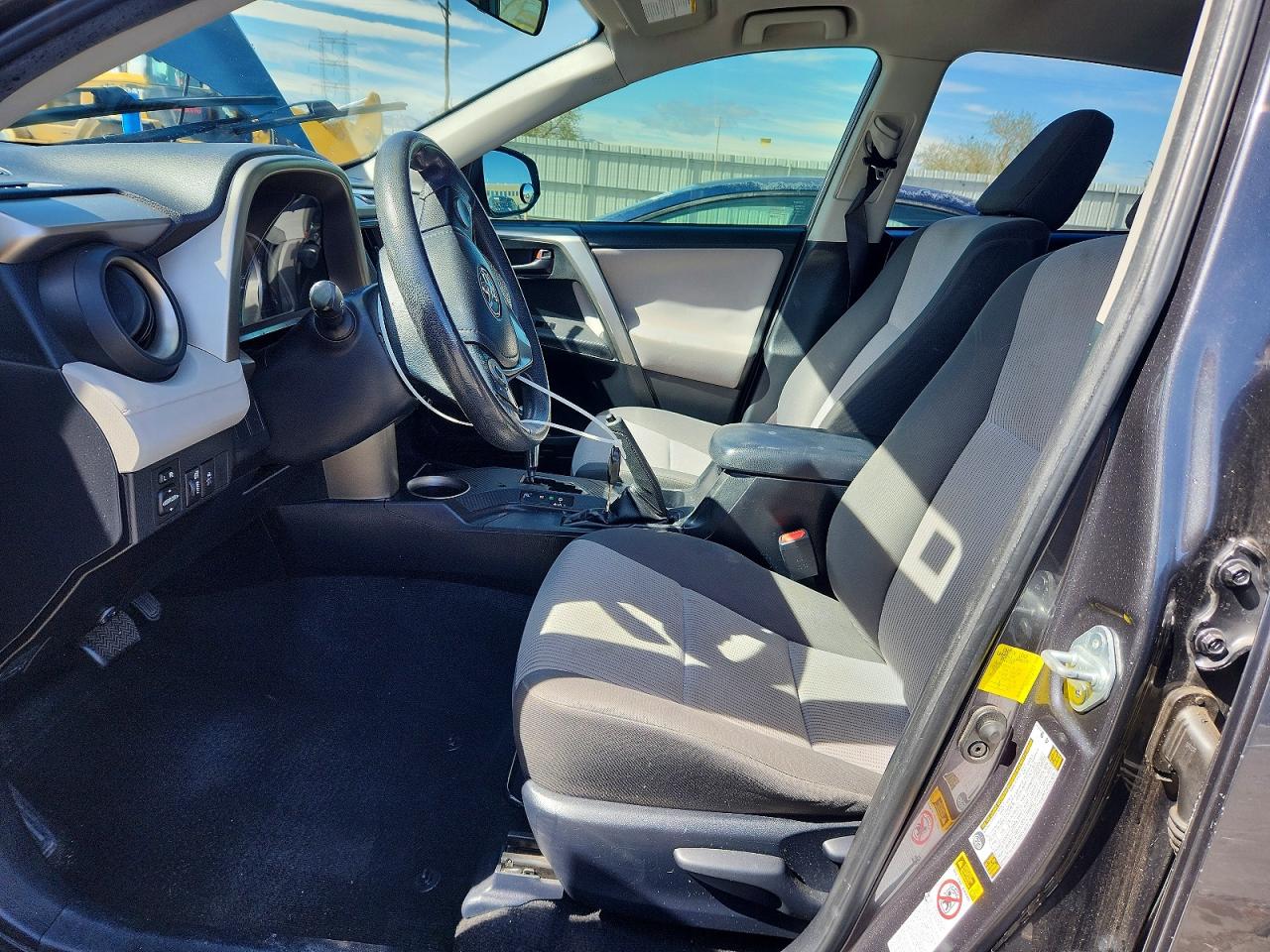 2015 TOYOTA RAV4 LE photo 7