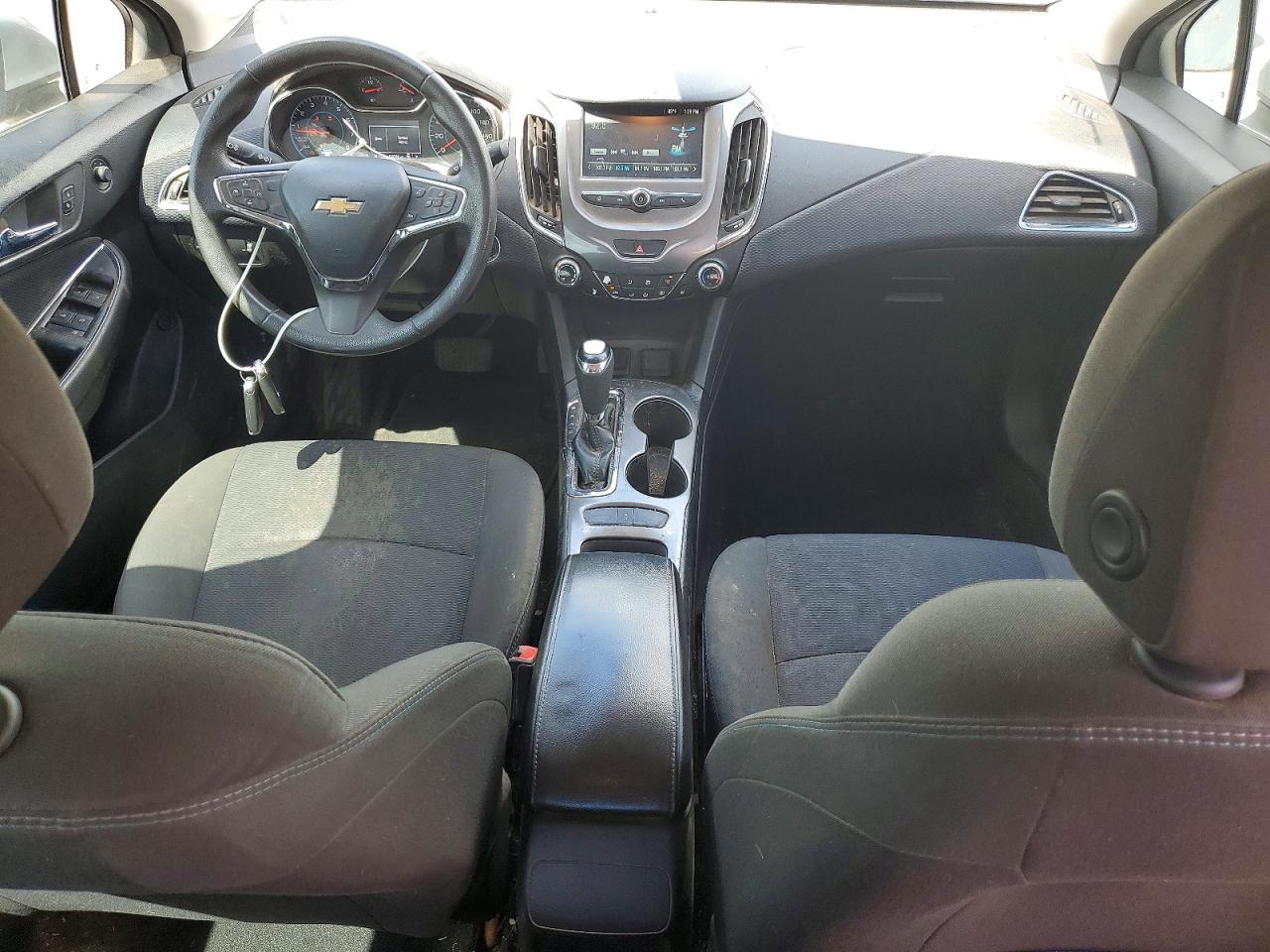 2017 CHEVROLET CRUZE LT photo 15