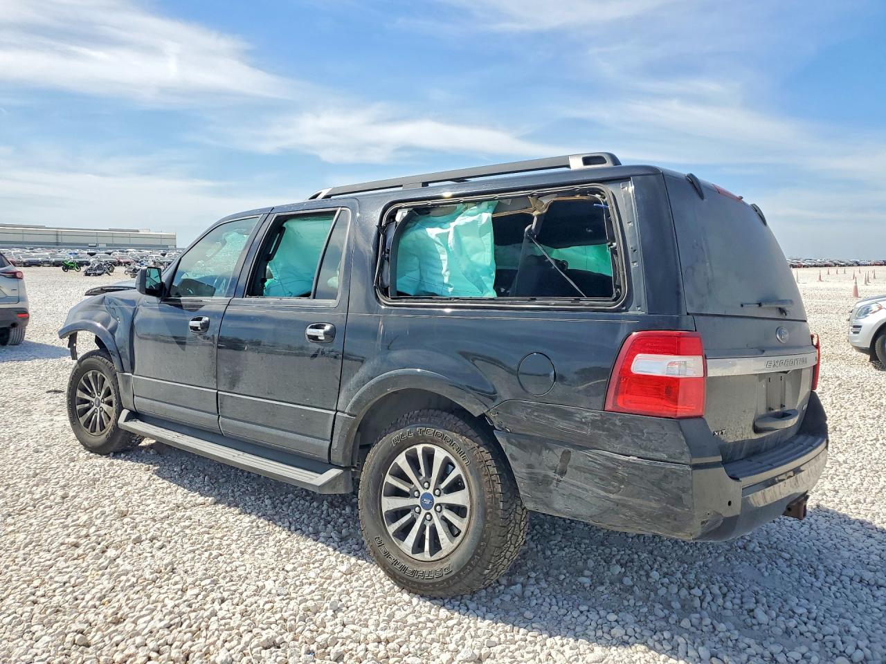 2017 FORD EXPEDITION EL XLT photo 3