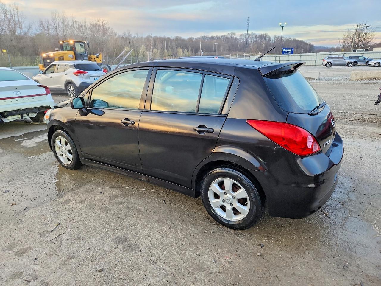 2011 NISSAN VERSA 1.8 S photo 3