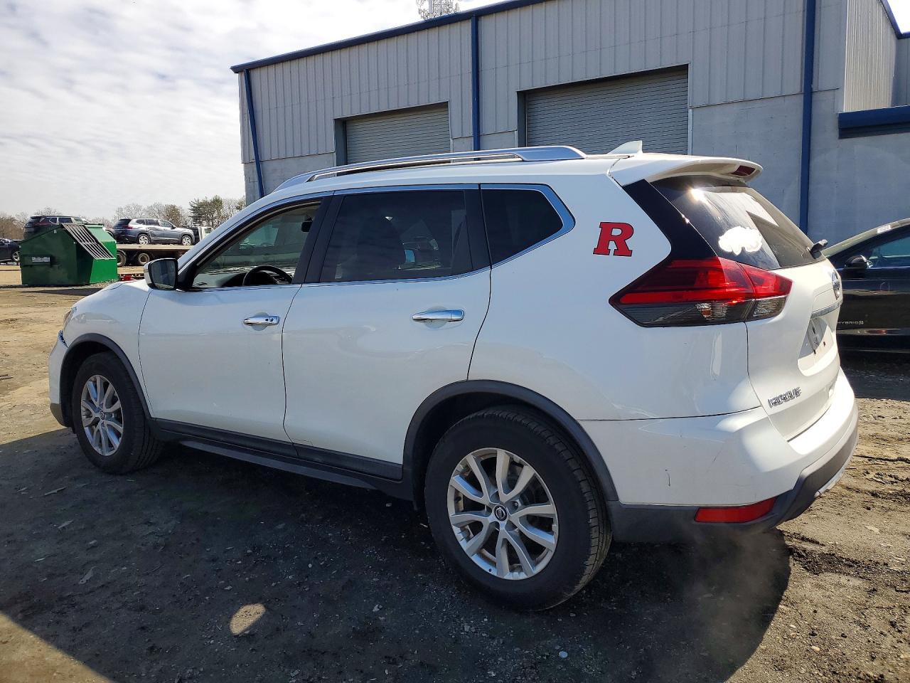 2017 NISSAN ROGUE SV photo 3