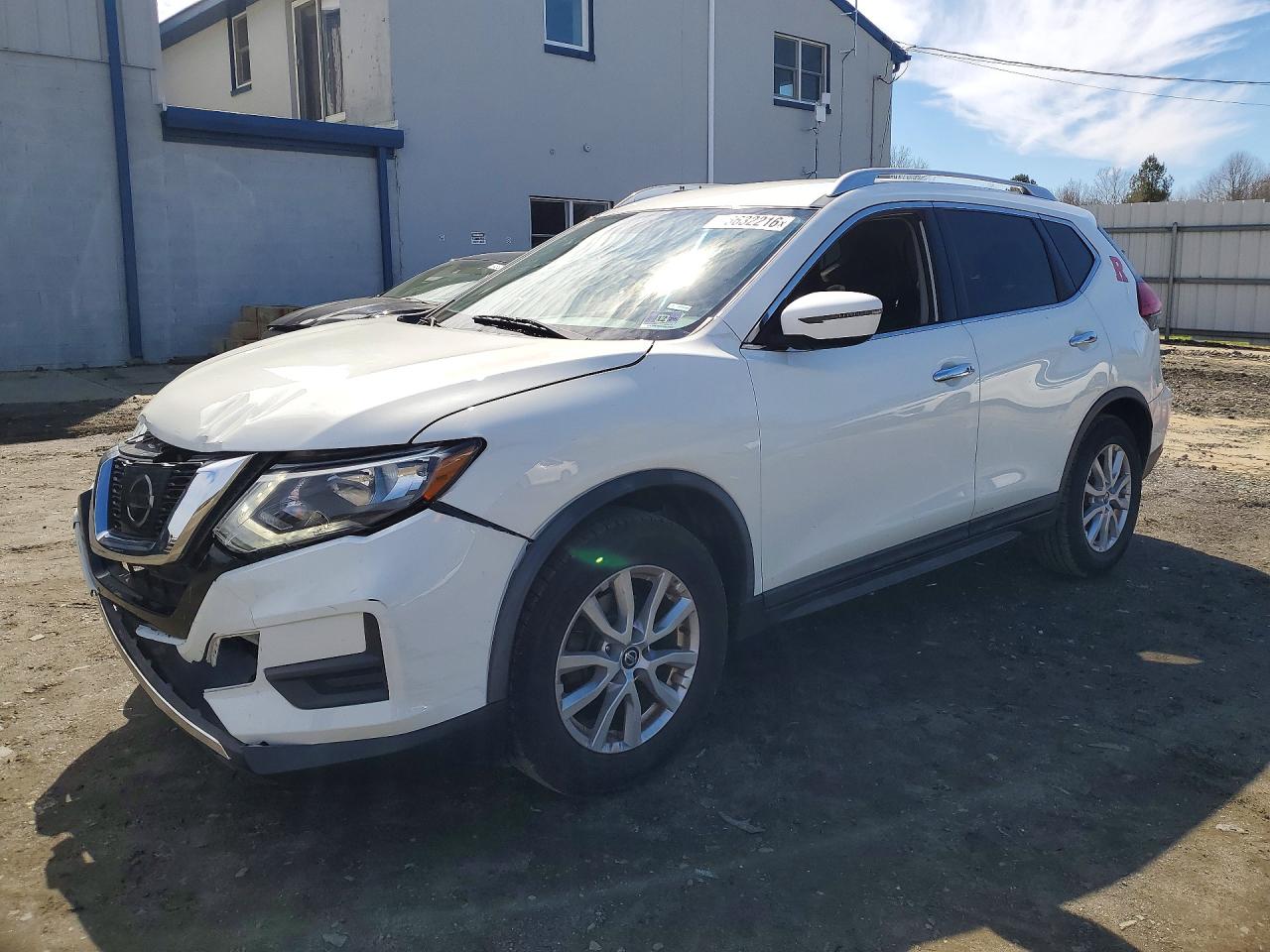 2017 NISSAN ROGUE