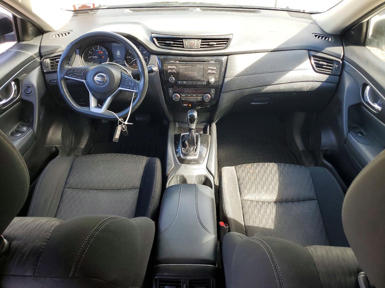 2017 NISSAN ROGUE SV photo 15