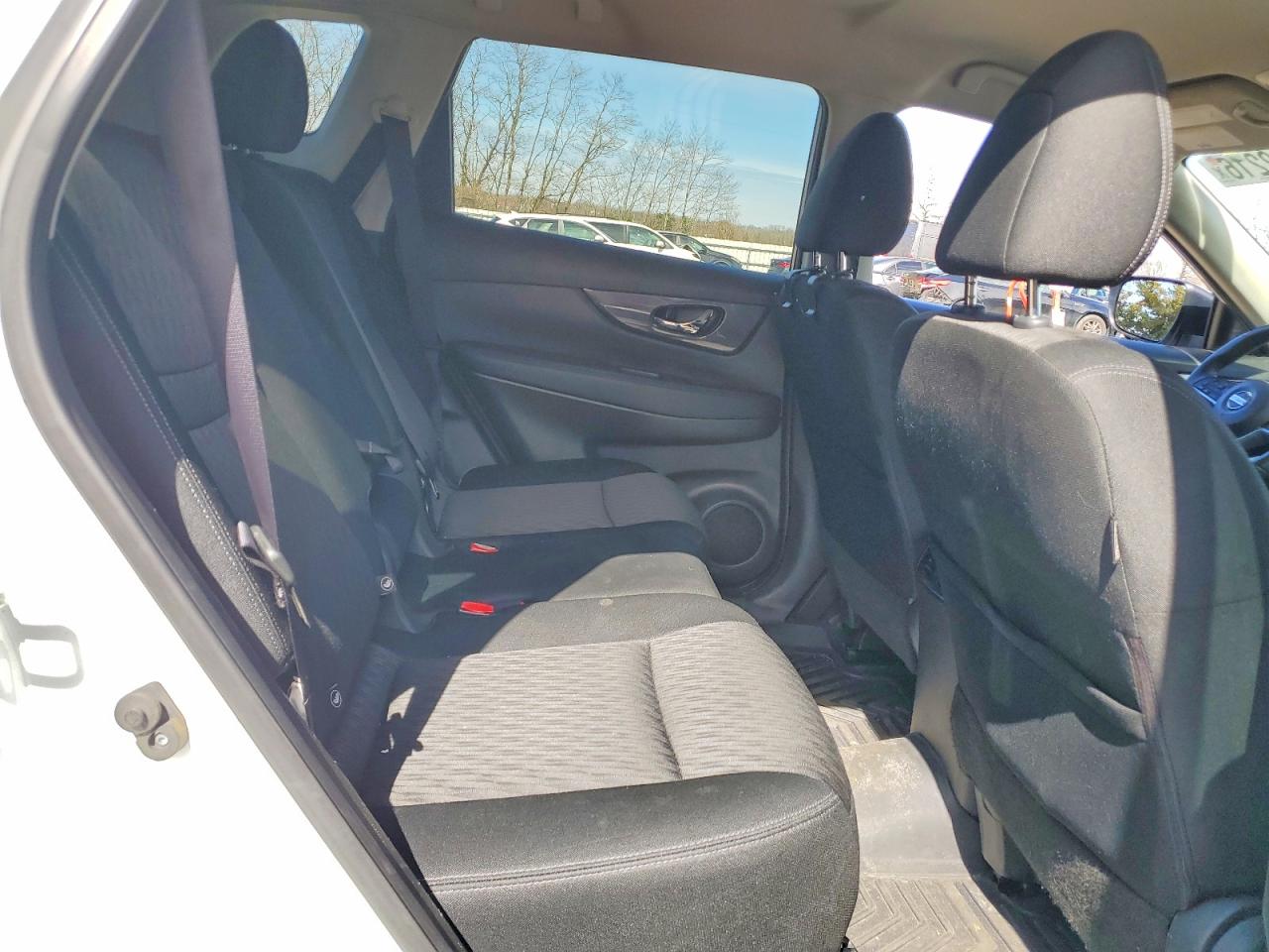 2017 NISSAN ROGUE SV photo 21