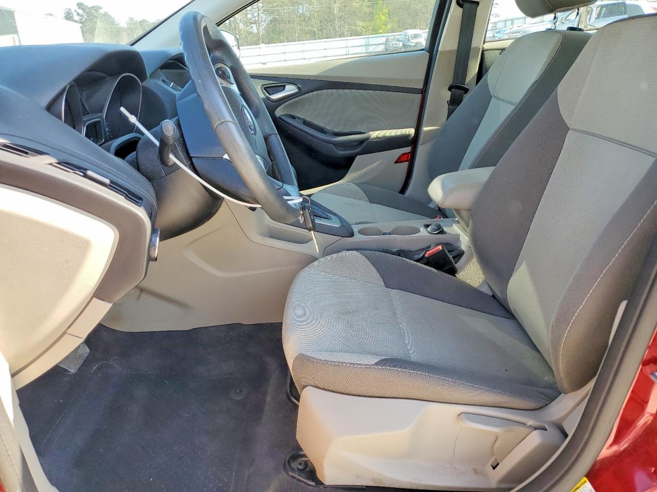 2014 FORD FOCUS SE photo 13