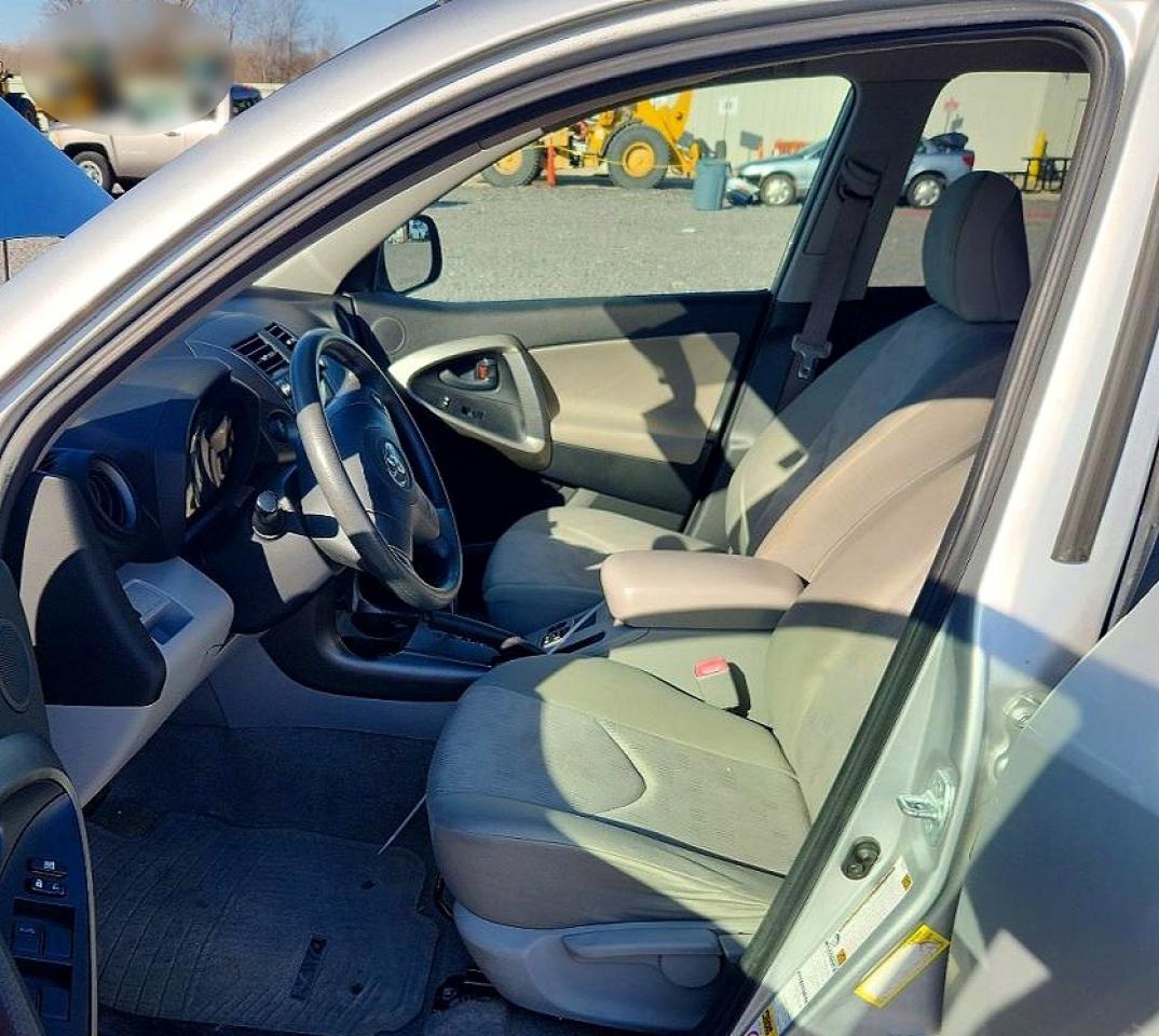 2009 TOYOTA RAV4 BASE photo 13