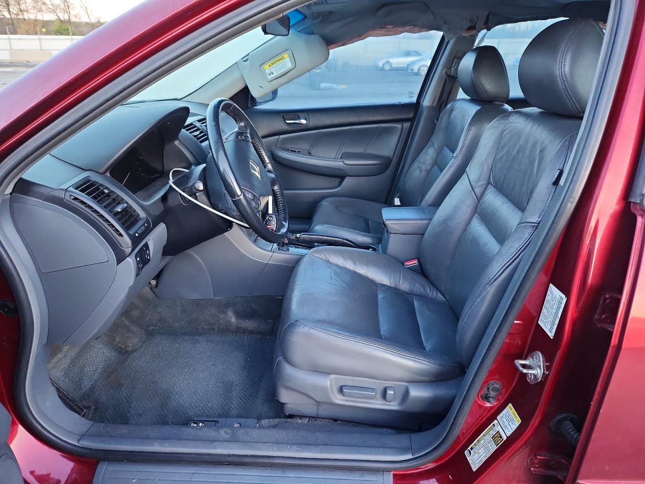 2006 HONDA ACCORD photo 13