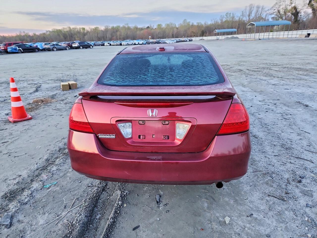 2006 HONDA ACCORD photo 11