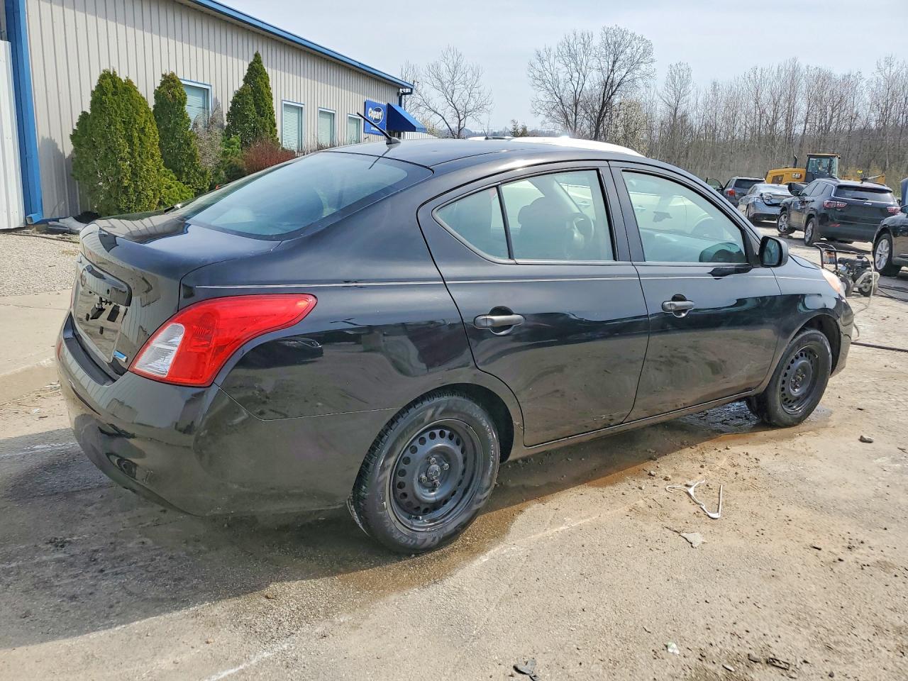 2012 NISSAN VERSA 1.6 S photo 7