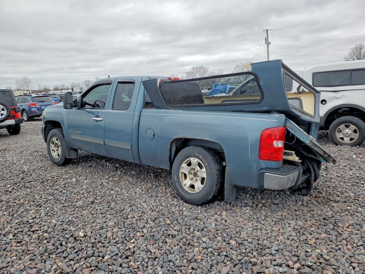 2007 CHEVROLET SILVERADO C1500 photo 2