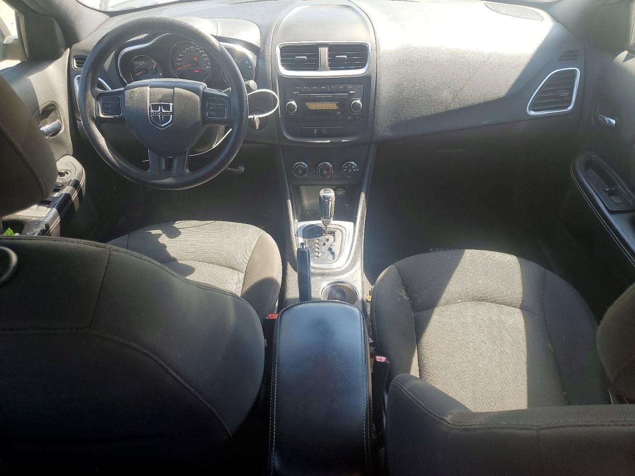 2014 DODGE AVENGER SE photo 8