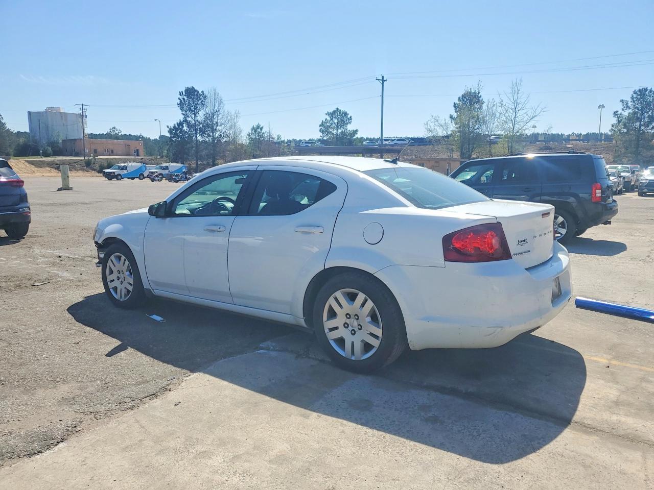 2014 DODGE AVENGER SE photo 2