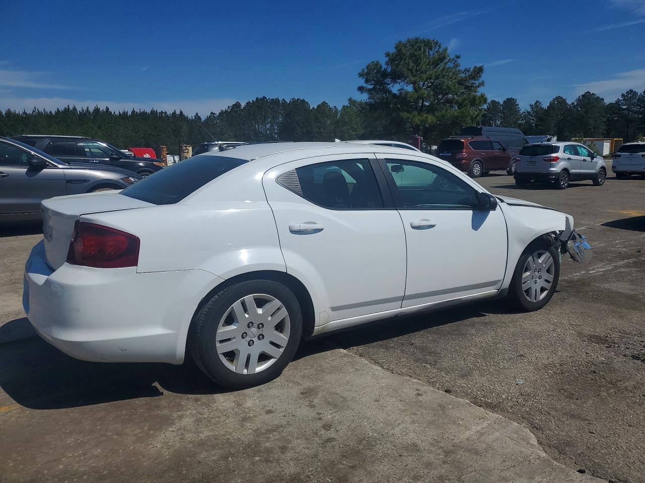 2014 DODGE AVENGER SE photo 3