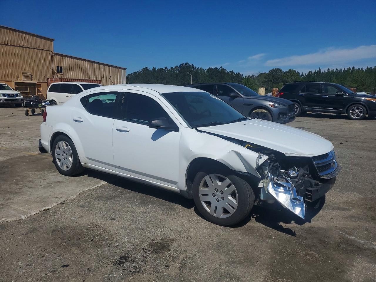 2014 DODGE AVENGER SE photo 4