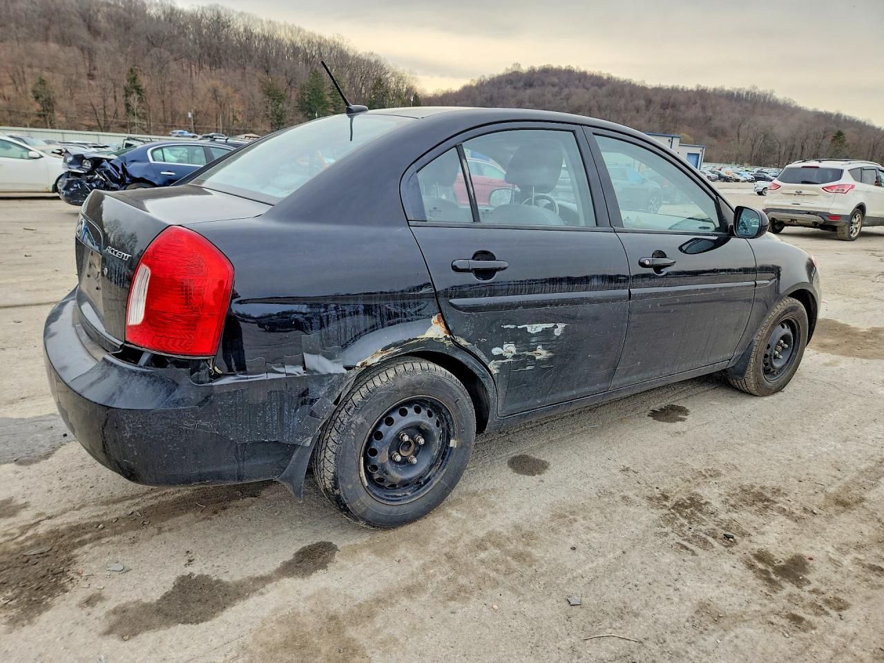 2010 HYUNDAI ACCENT GLS photo 3