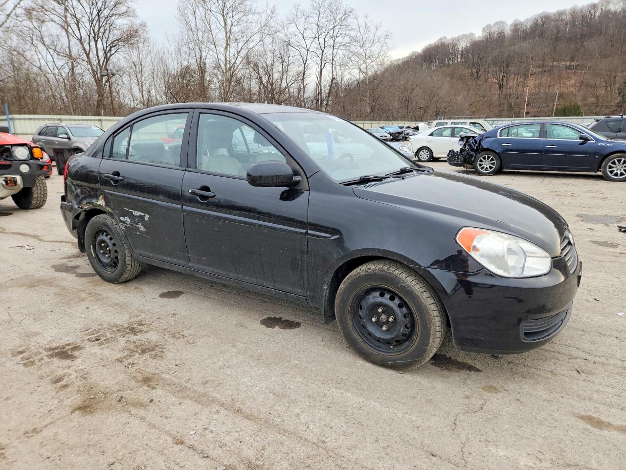 2010 HYUNDAI ACCENT GLS photo 4
