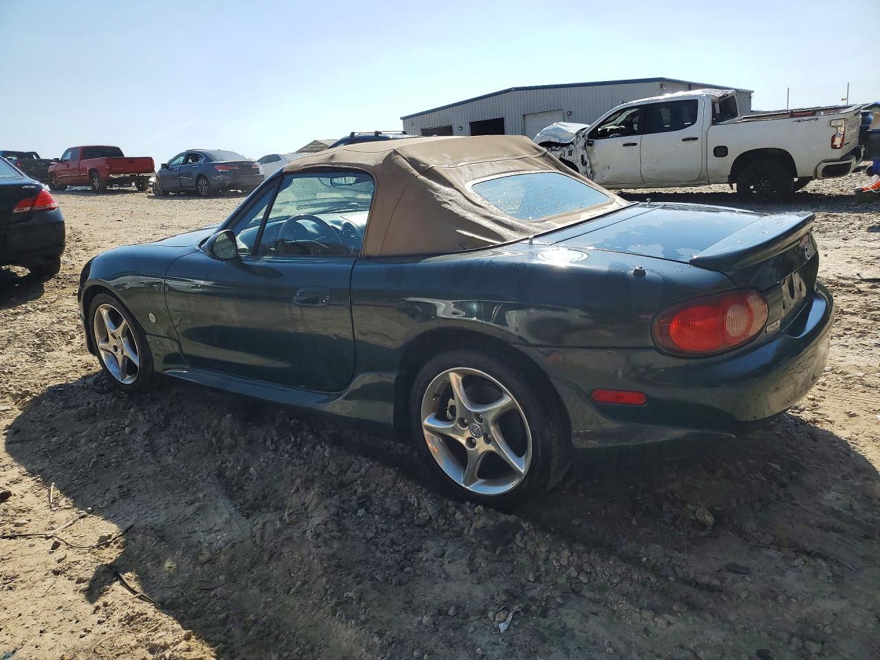 2001 MAZDA MX-5 MIATA BASE photo 2