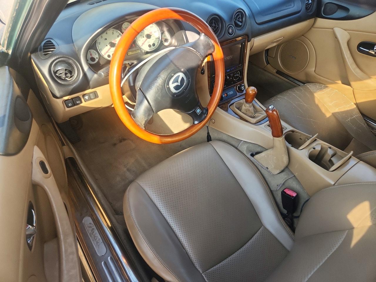 2001 MAZDA MX-5 MIATA BASE photo 8