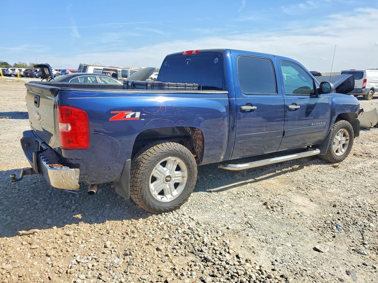 2010 CHEVROLET SILVERADO C1500 LT photo 3