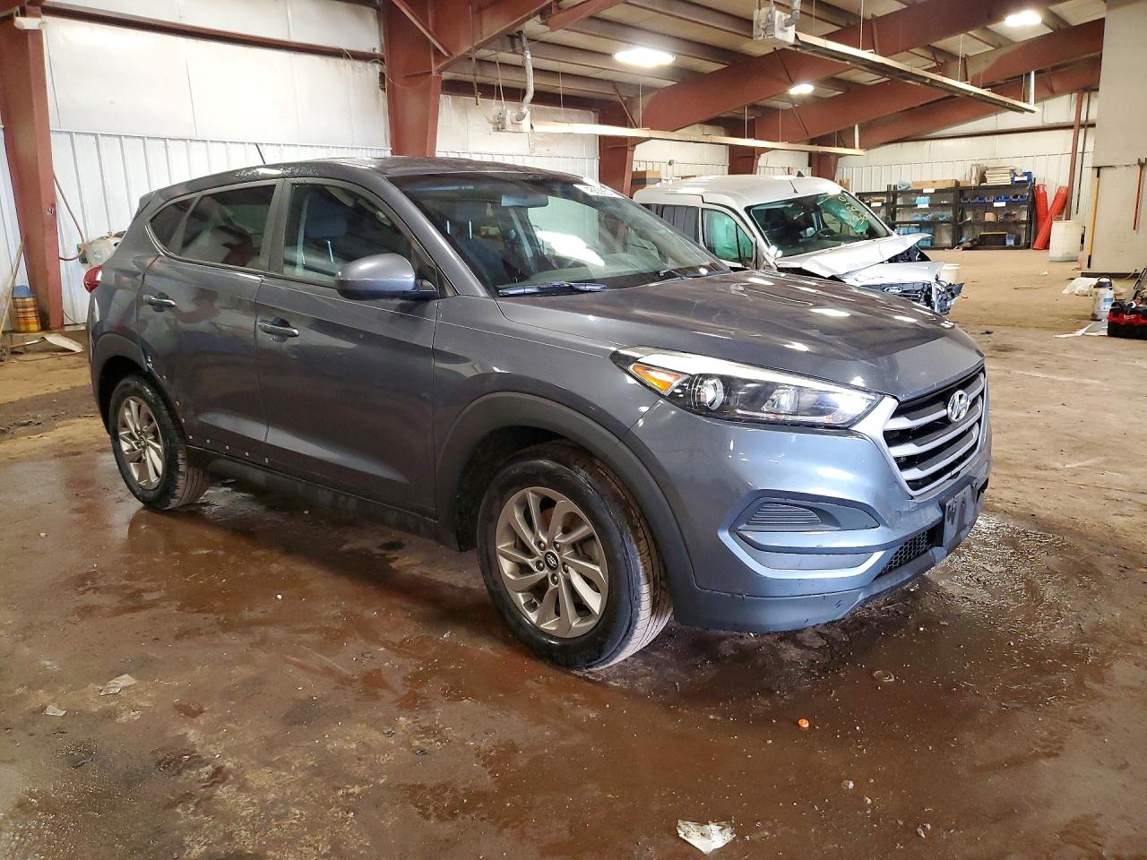 2017 HYUNDAI TUCSON SE photo 7