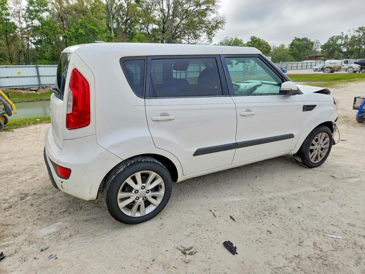 2012 KIA SOUL + photo 5