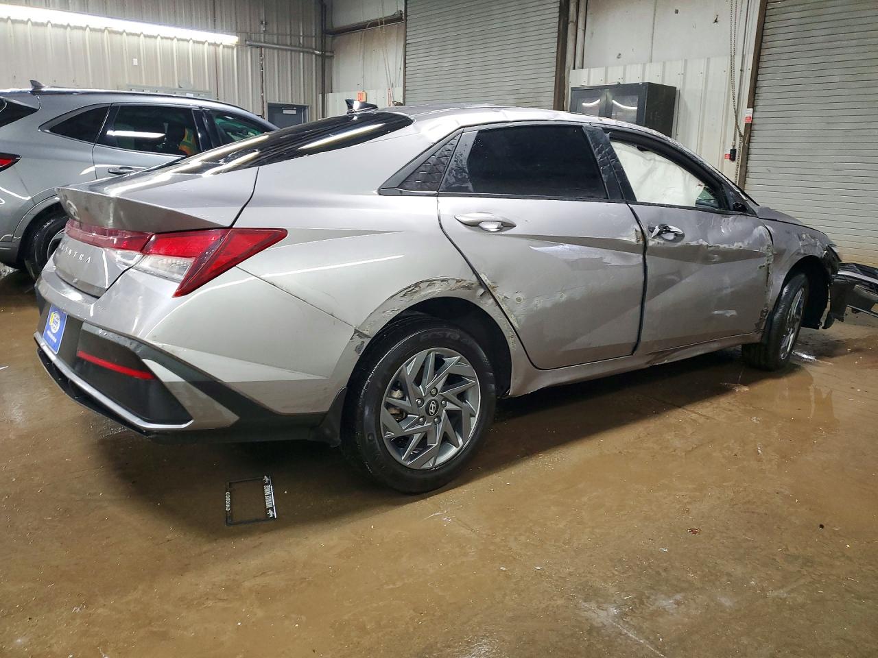 2024 HYUNDAI ELANTRA SEL photo 3