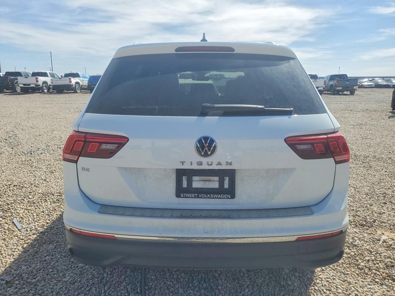 2024 VOLKSWAGEN TIGUAN SE photo 11