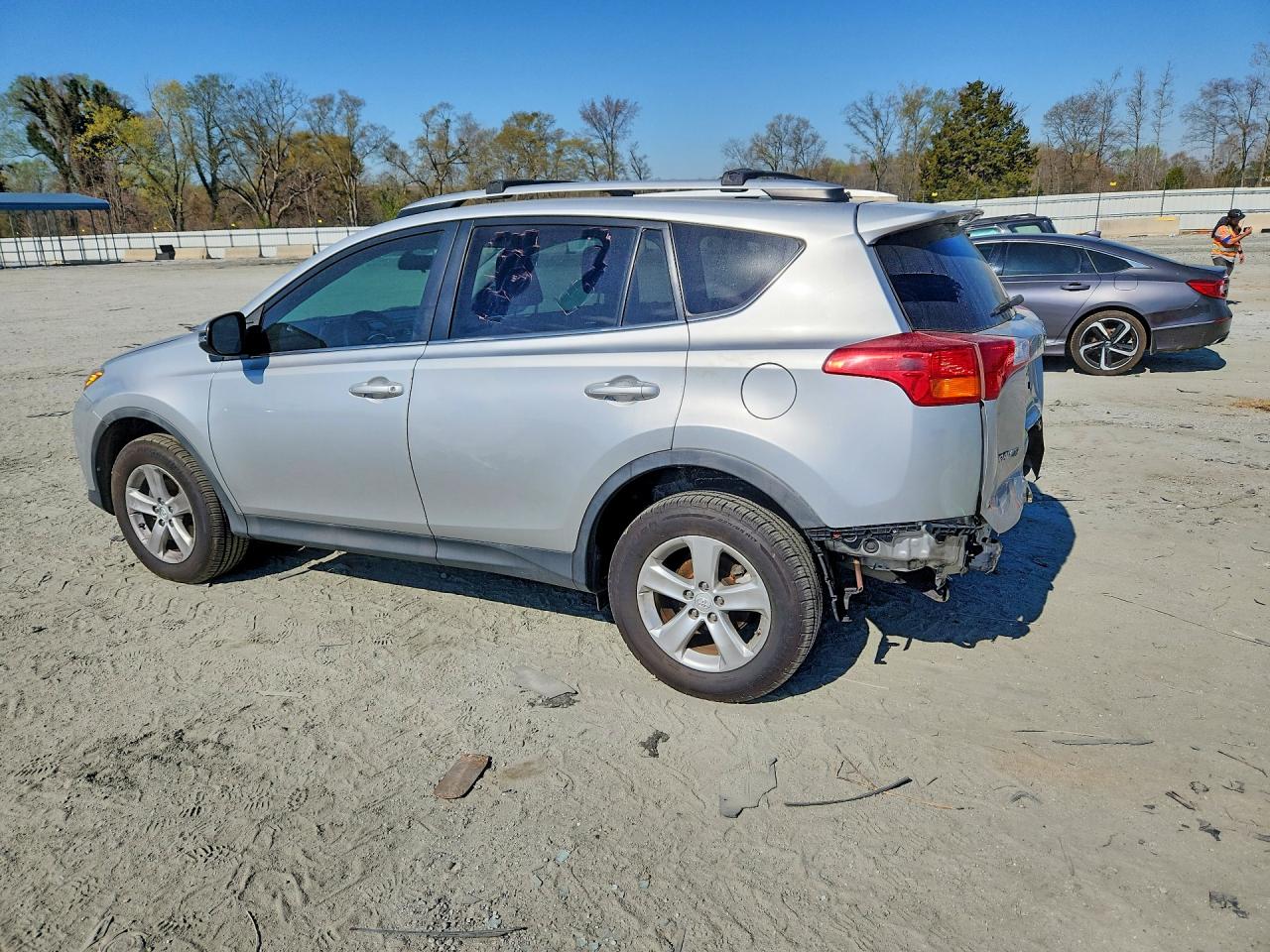 2013 TOYOTA RAV4 photo 4