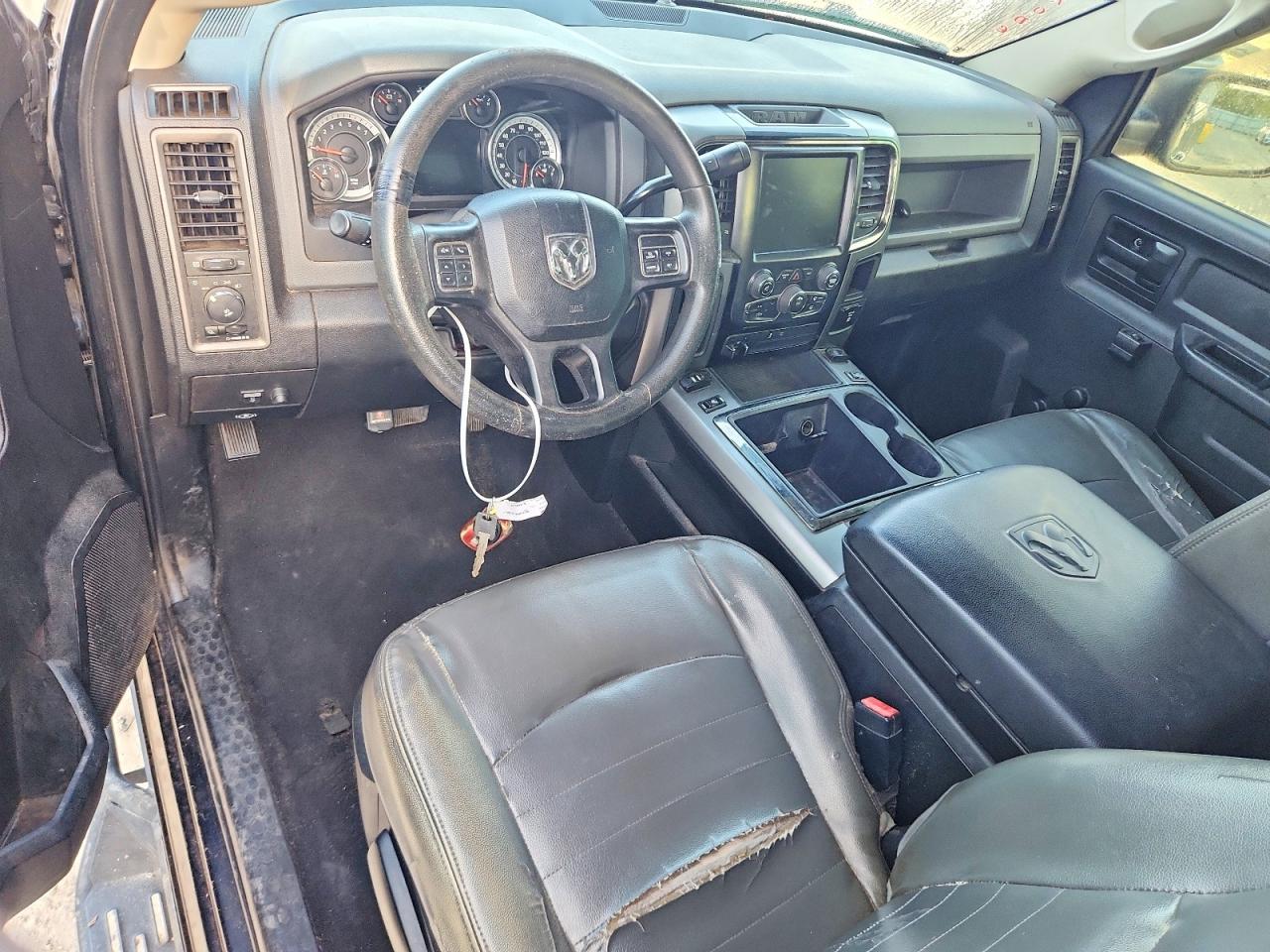 2013 RAM 1500 ST photo 8