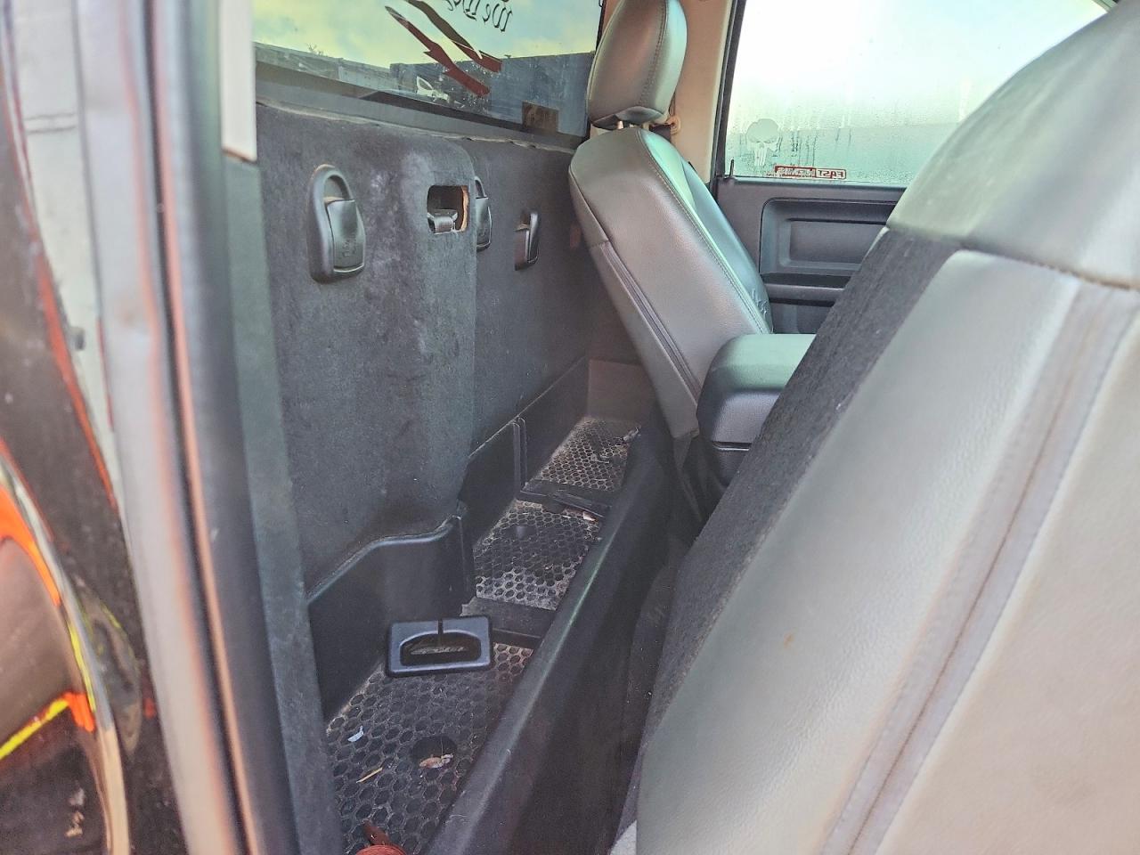 2013 RAM 1500 ST photo 10