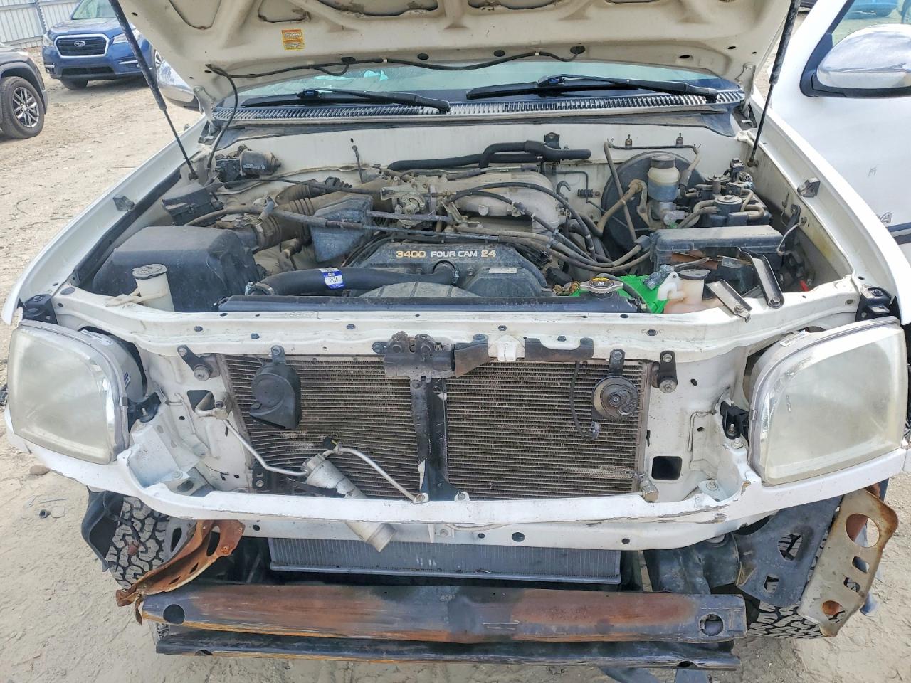 2002 TOYOTA TUNDRA SR5 photo 31