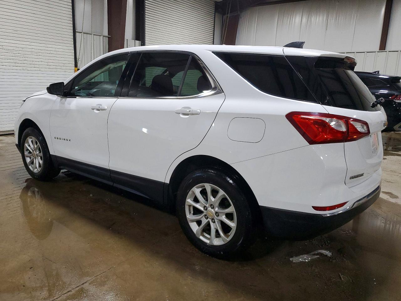 2019 CHEVROLET EQUINOX LT photo 4