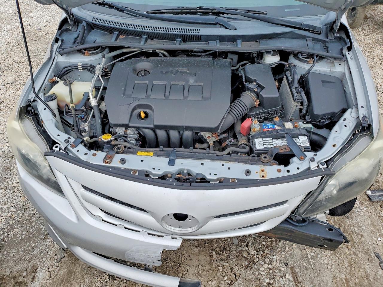 2013 TOYOTA COROLLA S photo 11