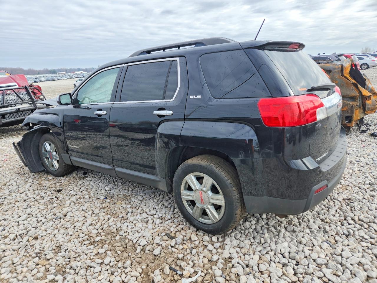 2015 GMC TERRAIN SLE photo 3