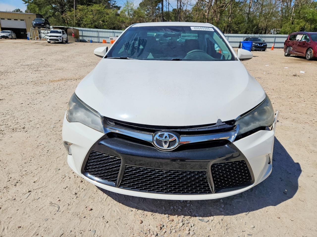 2016 TOYOTA CAMRY SE photo 5