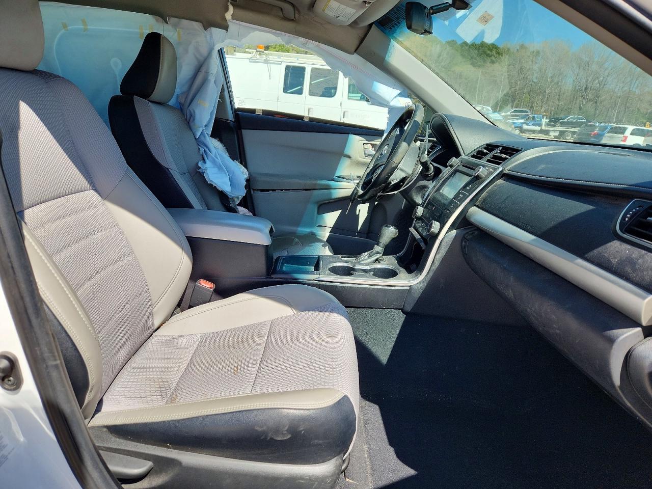2016 TOYOTA CAMRY SE photo 7