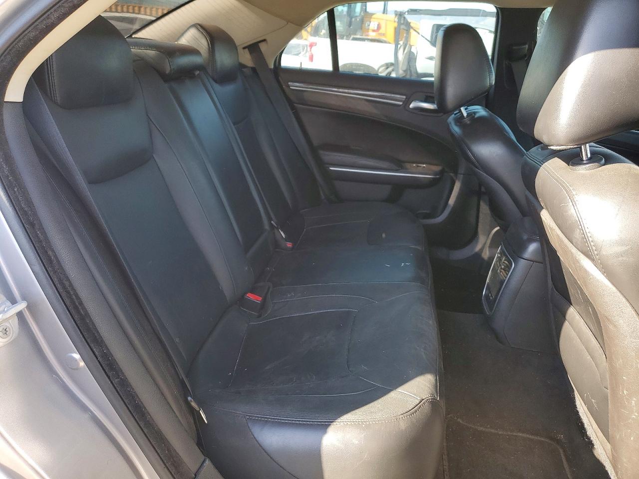 2015 CHRYSLER 300 LIMITED photo 28