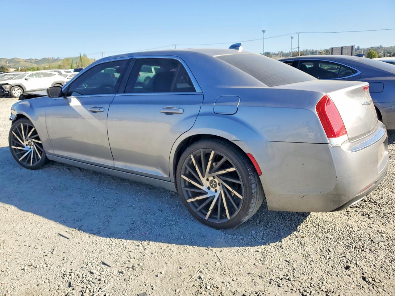 2015 CHRYSLER 300 LIMITED photo 4