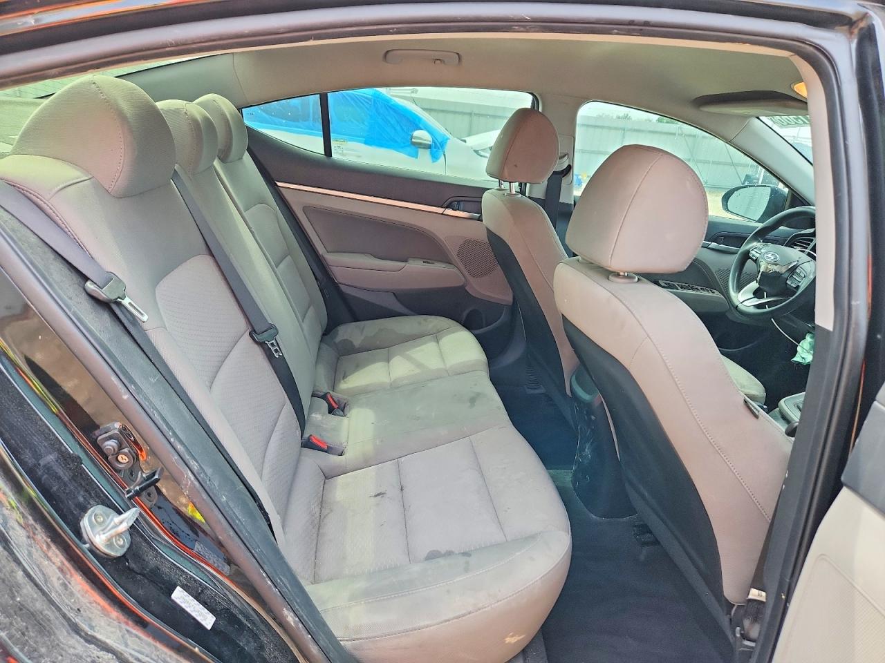 2020 HYUNDAI ELANTRA SEL photo 10