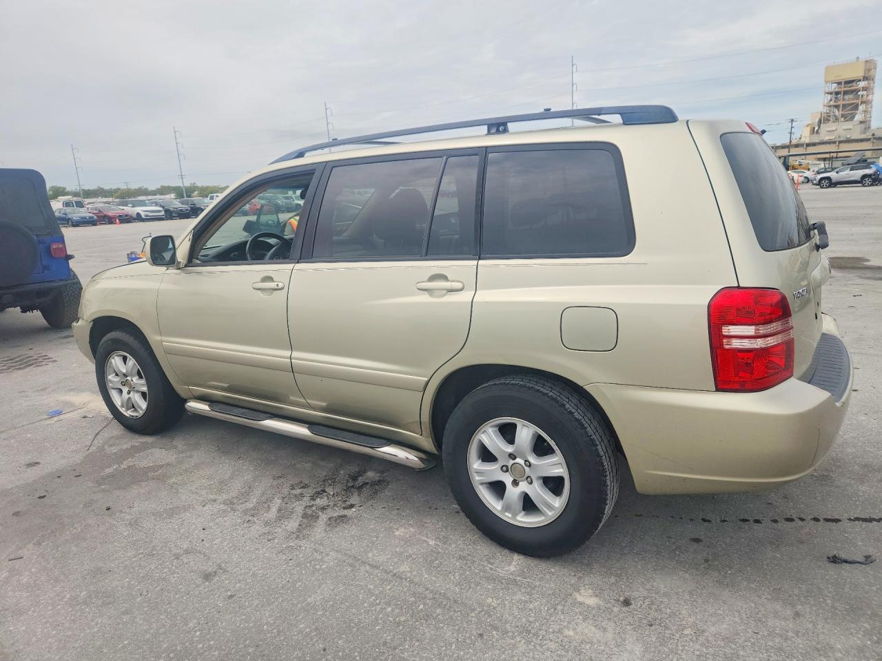 2003 TOYOTA HIGHLANDER BASE photo 2
