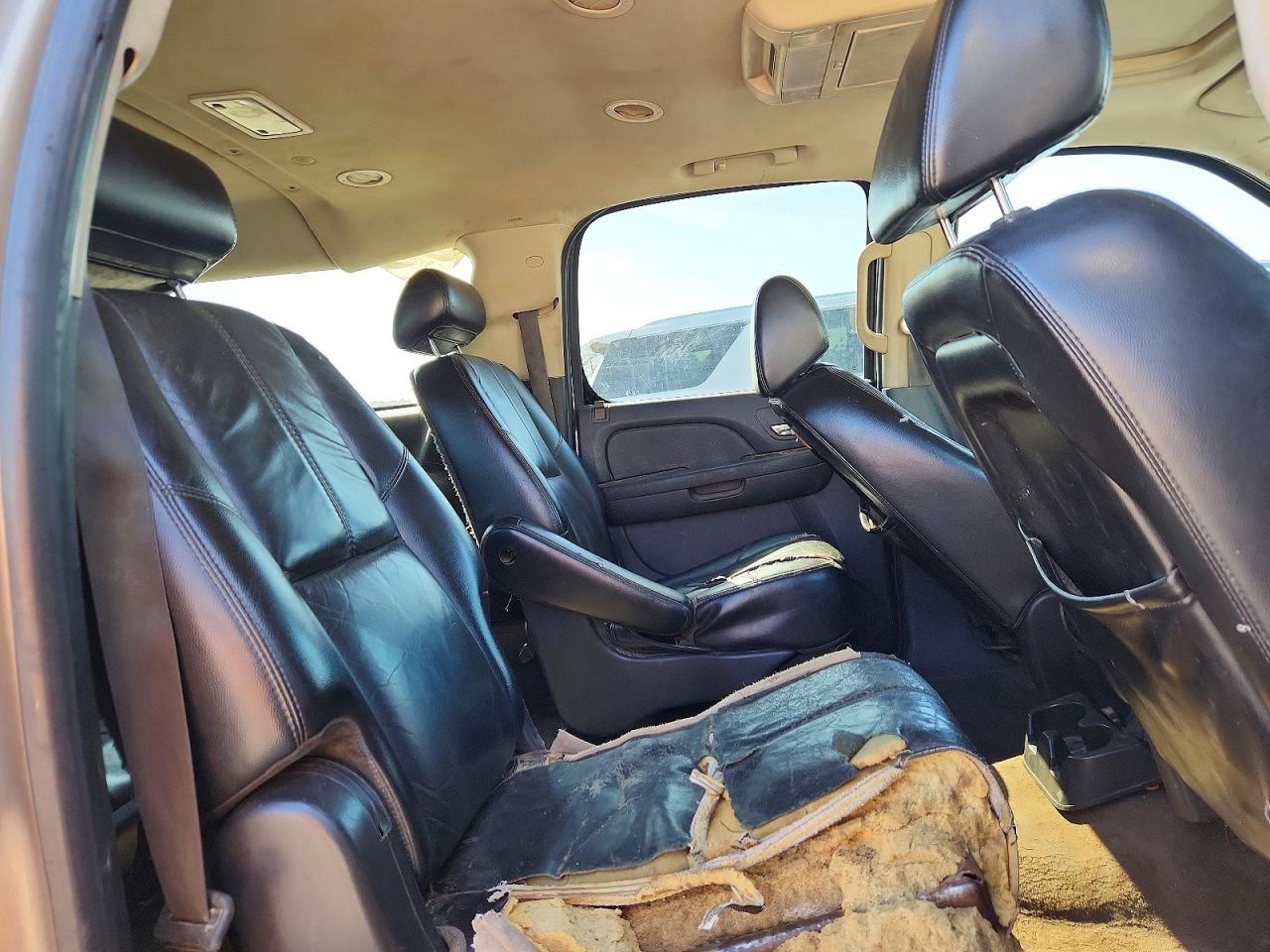 2007 CHEVROLET SUBURBAN C1500 photo 31