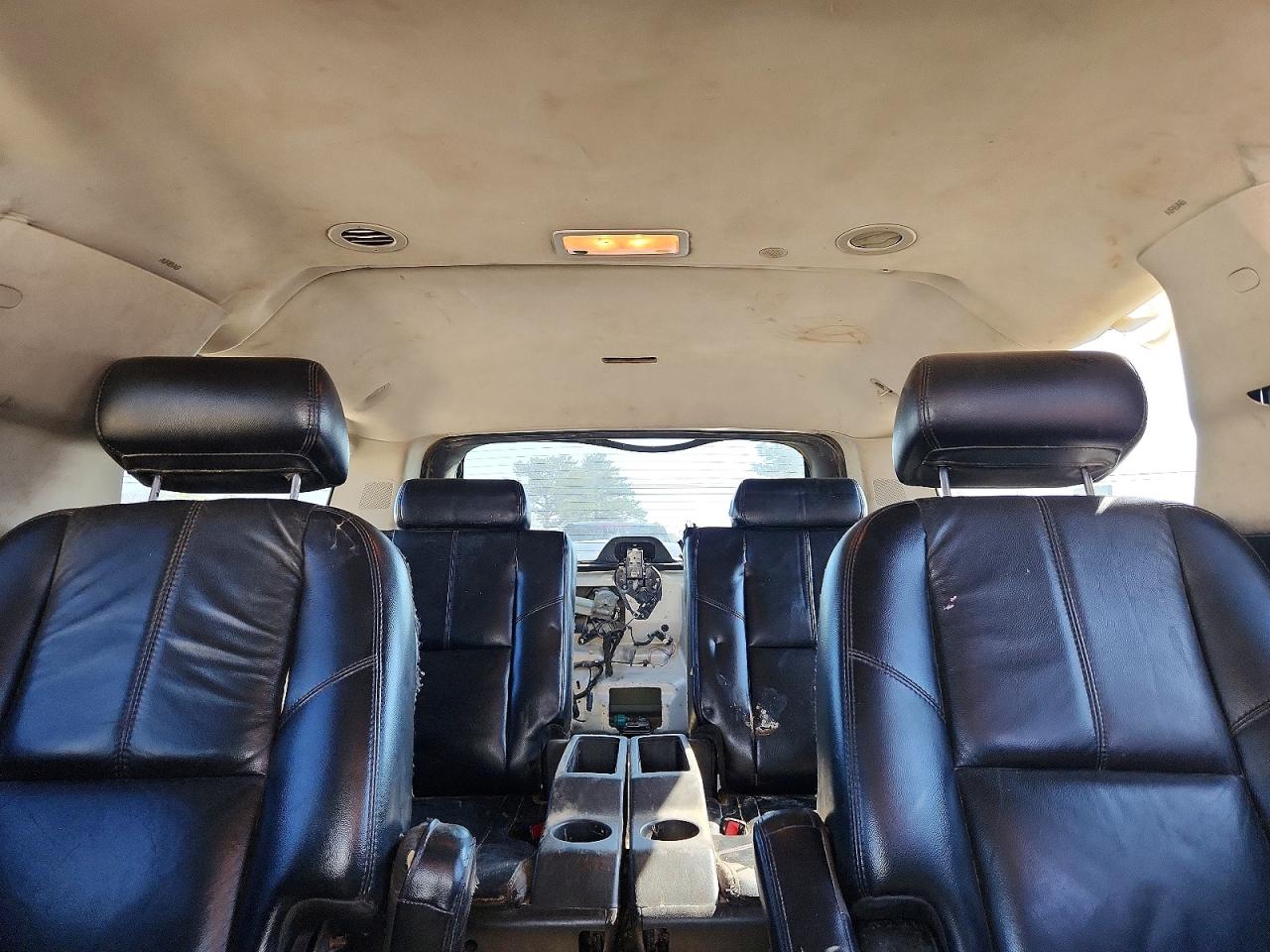 2007 CHEVROLET SUBURBAN C1500 photo 28