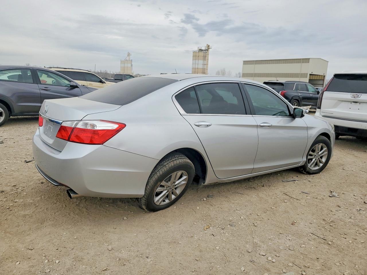 2015 HONDA ACCORD LX photo 5