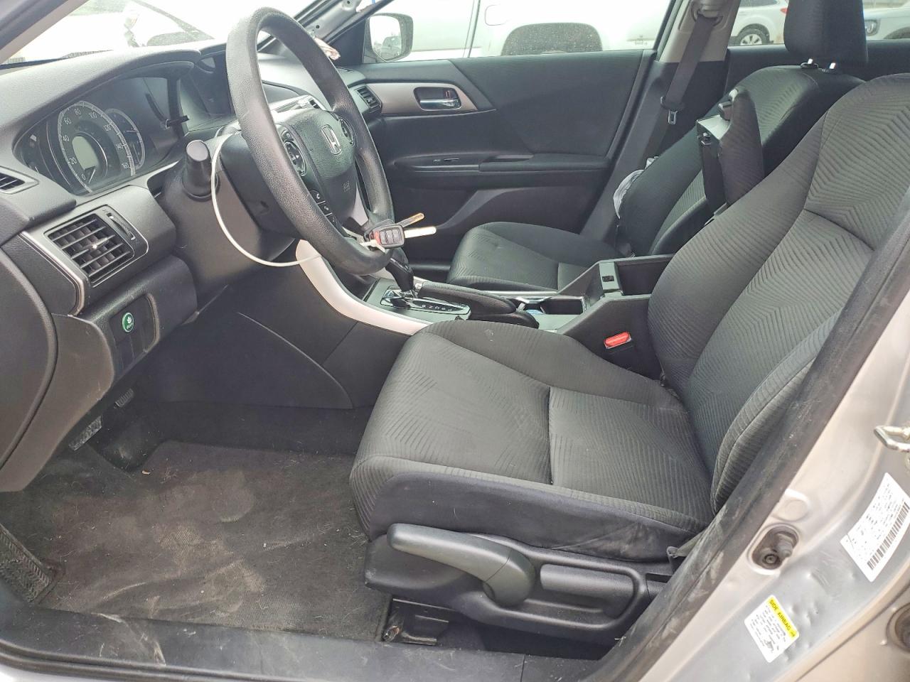 2015 HONDA ACCORD LX photo 13